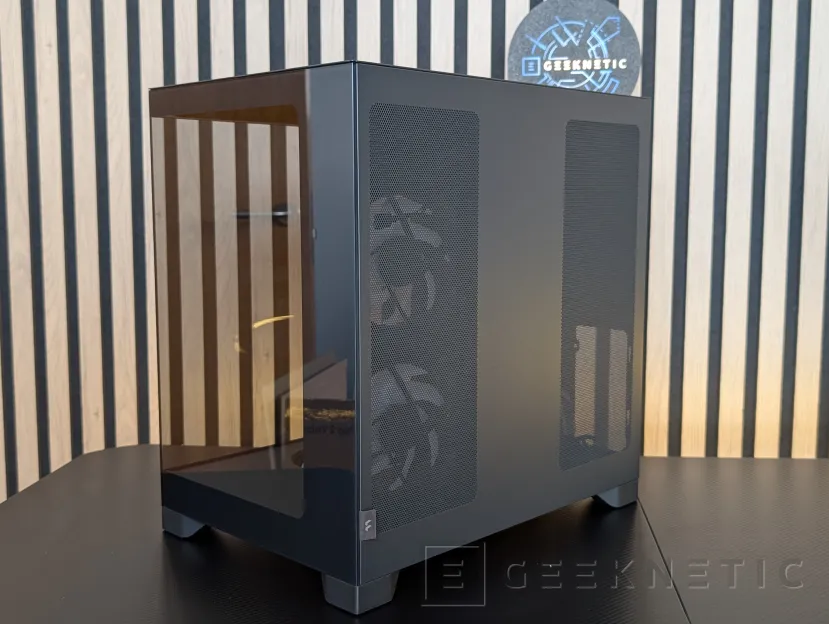 Geeknetic Fractal Design Pop 2 Vision Review: diseño panorámico con 4 ventiladores ARGB por menos de 100 euros 3