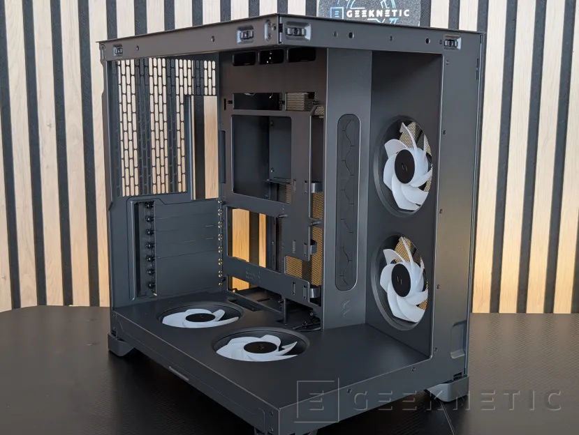 Geeknetic Fractal Design Pop 2 Vision Review: diseño panorámico con 4 ventiladores ARGB por menos de 100 euros 14