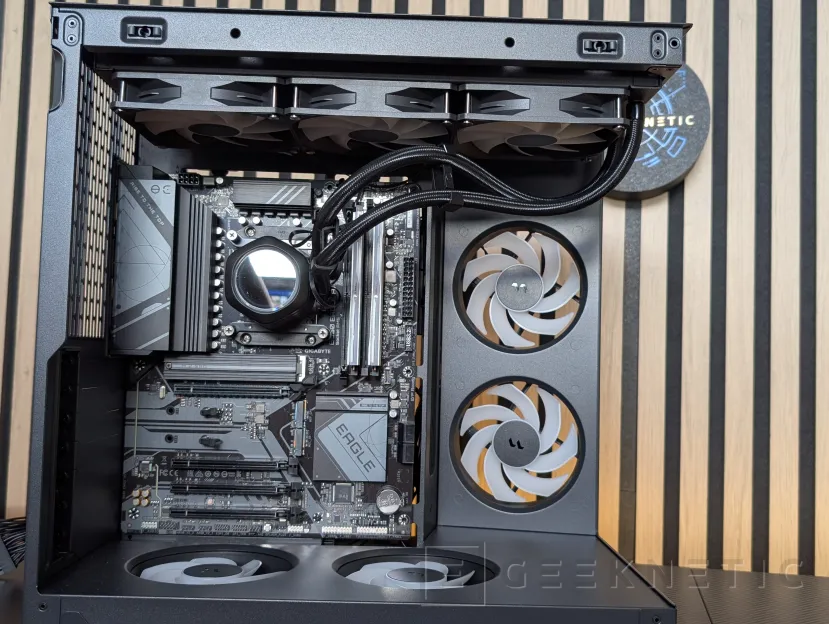 Geeknetic Fractal Design Pop 2 Vision Review: diseño panorámico con 4 ventiladores ARGB por menos de 100 euros 15