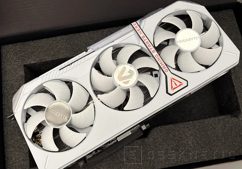 Geeknetic Gigabyte AMD Radeon RX 9070 XT Gaming OC ICE 16G Review: lleva al límite la arquitectura RDNA4 de AMD  3