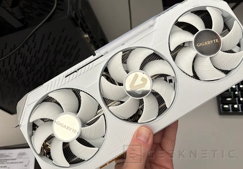 Geeknetic Gigabyte AMD Radeon RX 9070 XT Gaming OC ICE 16G Review: lleva al límite la arquitectura RDNA4 de AMD  8