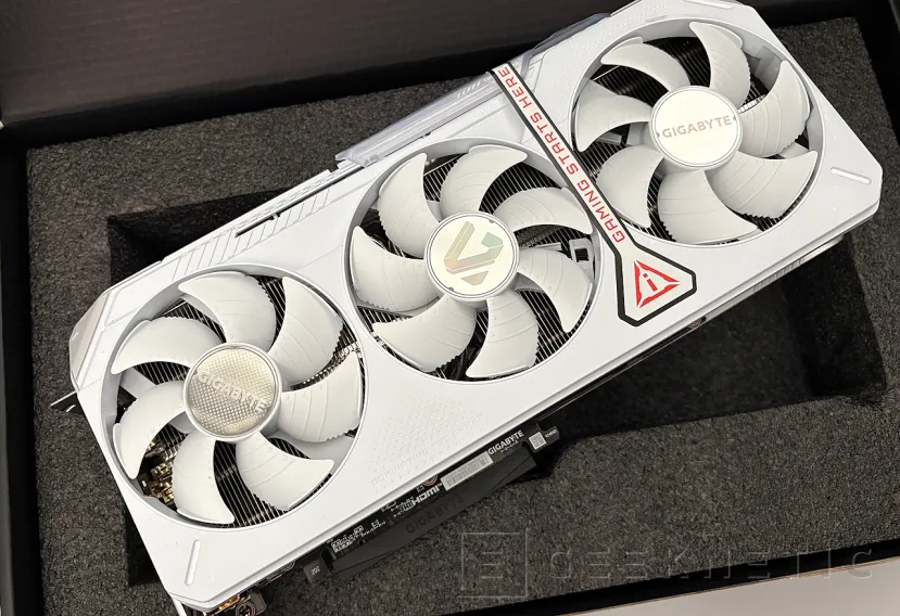 Geeknetic Gigabyte AMD Radeon RX 9070 XT Gaming OC ICE 16G Review: lleva al límite la arquitectura RDNA4 de AMD  2