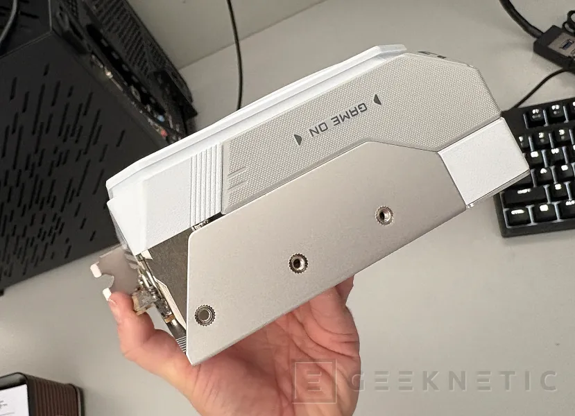 Geeknetic Gigabyte AMD Radeon RX 9070 XT Gaming OC ICE 16G Review: lleva al límite la arquitectura RDNA4 de AMD  6