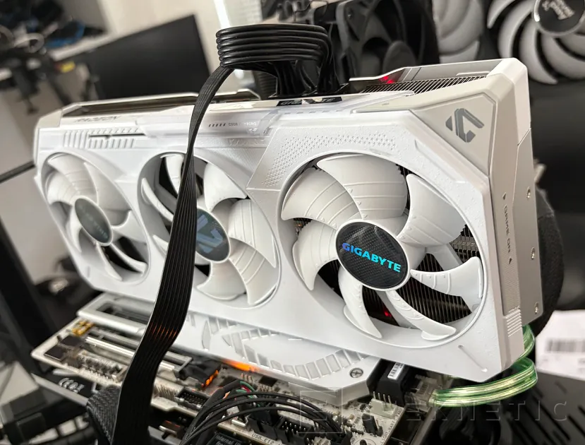 Geeknetic Gigabyte AMD Radeon RX 9070 XT Gaming OC ICE 16G Review: lleva al límite la arquitectura RDNA4 de AMD  21