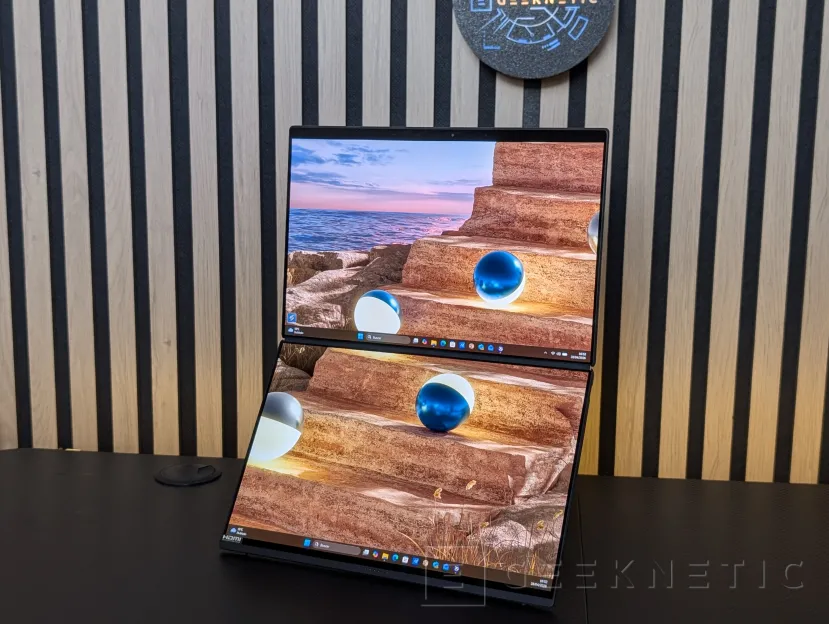 Geeknetic ASUS Zenbook Duo UX8407 Review: dos pantallas OLED y 11 horas de autonomía en el mejor ultrabook del mercado 9