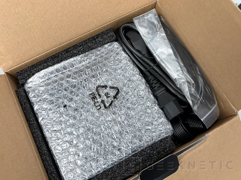 Geeknetic LC-POWER LC6750B-SI V3.1 750W Plus Bronze Review: combina ATX 3.1 y conector 12V-2x6 por menos de 80 euros 2