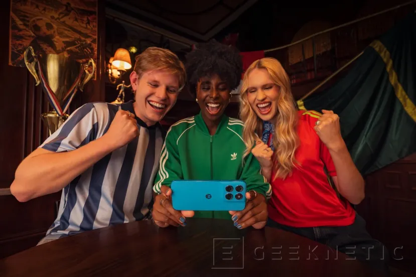 Geeknetic Motorola va a por todas en 2026: nueve móviles, tres plegables y una edición con Swarovski para hacerse notar 3