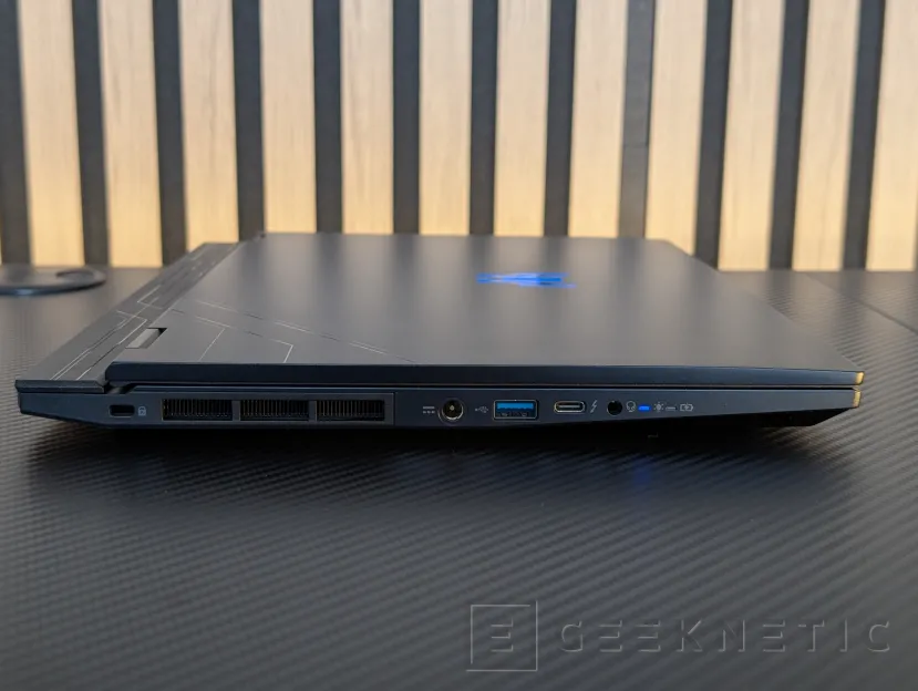 Geeknetic Acer Predator Helios Neo 14 AI Review. Potencia Gaming en formato compacto 3