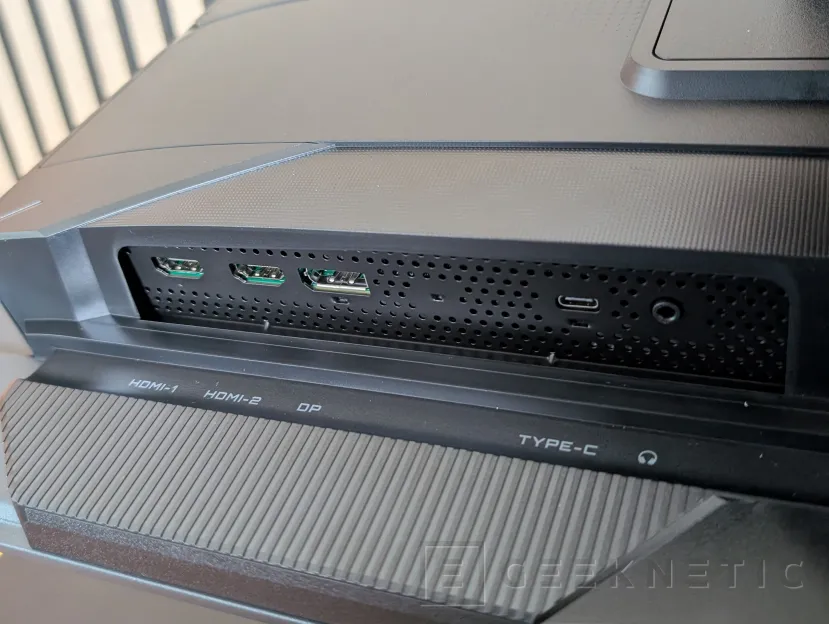 Geeknetic Gigabyte MO27U2 Review: el QD-OLED más barato que hemos probado ofrece un panel 4K y 240Hz 5