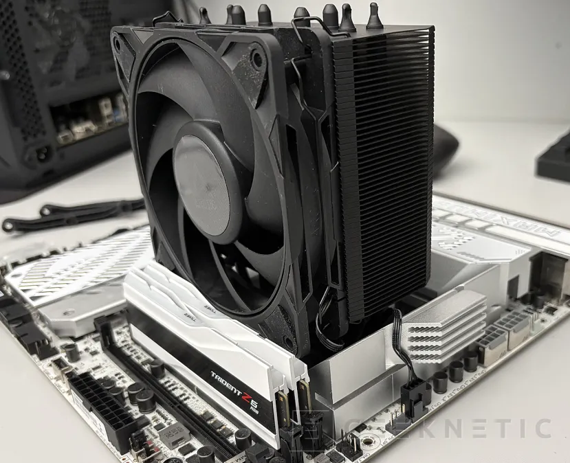 Geeknetic Arctic Freezer 36-S Review: diseño simple y funcional impulsado por el potente ventilador Arctic P12 Pro 15