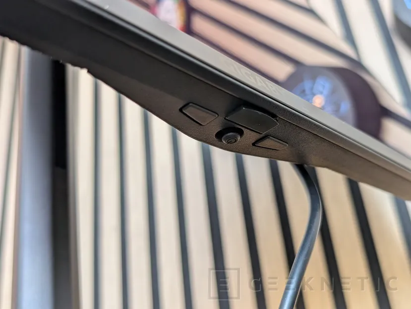 Geeknetic Gigabyte MO27U2 Review: el QD-OLED más barato que hemos probado ofrece un panel 4K y 240Hz 7