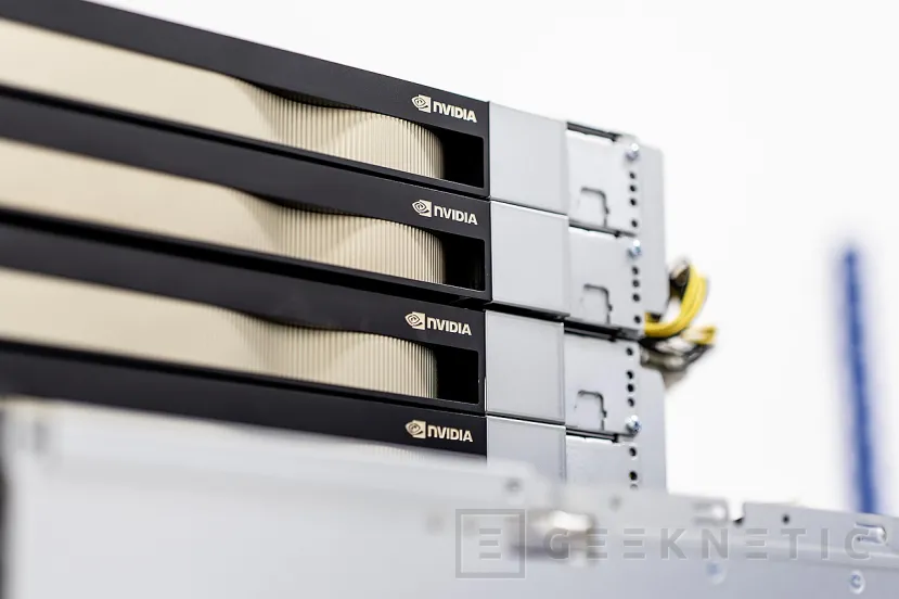 Geeknetic PCSpecialist Athena AI Pro Preview: un servidor de 80.000 € con 4 GPUs Blackwell y 384 GB de VRAM para IA local empresarial 6