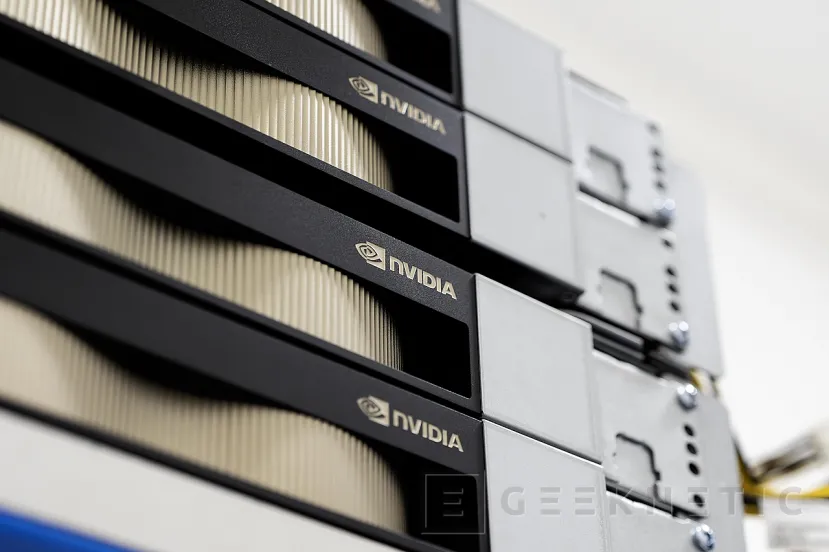 Geeknetic PCSpecialist Athena AI Pro Preview: un servidor de 80.000 € con 4 GPUs Blackwell y 384 GB de VRAM para IA local empresarial 12