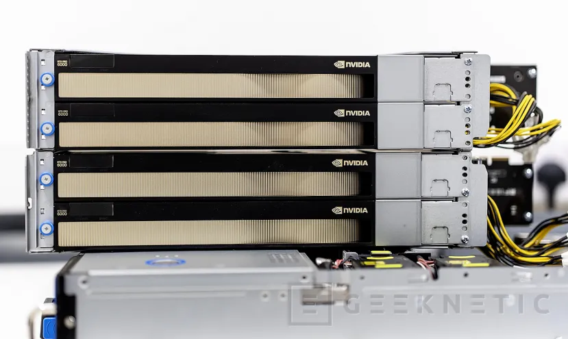 Geeknetic PCSpecialist Athena AI Pro Preview: un servidor de 80.000 € con 4 GPUs Blackwell y 384 GB de VRAM para IA local empresarial 7