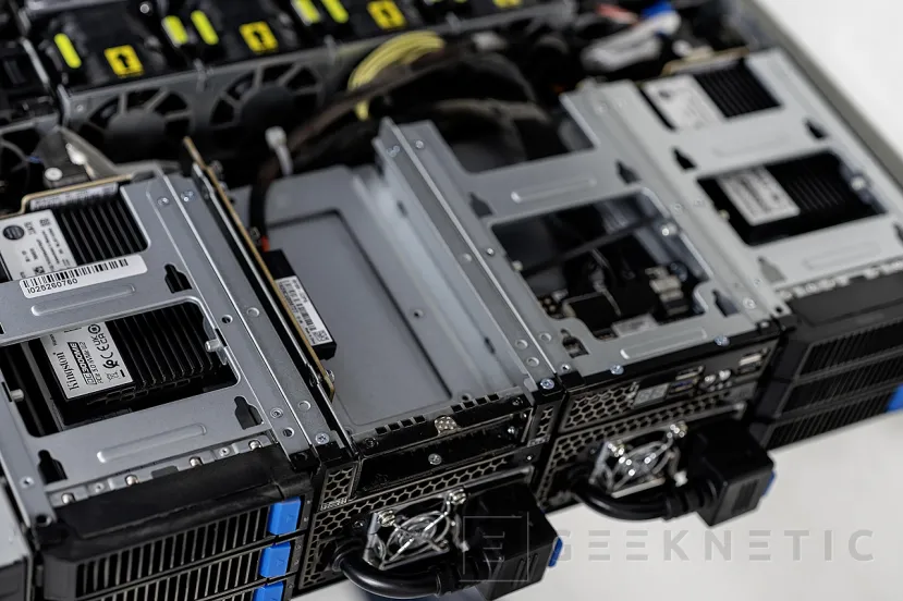 Geeknetic PCSpecialist Athena AI Pro Preview: un servidor de 80.000 € con 4 GPUs Blackwell y 384 GB de VRAM para IA local empresarial 2