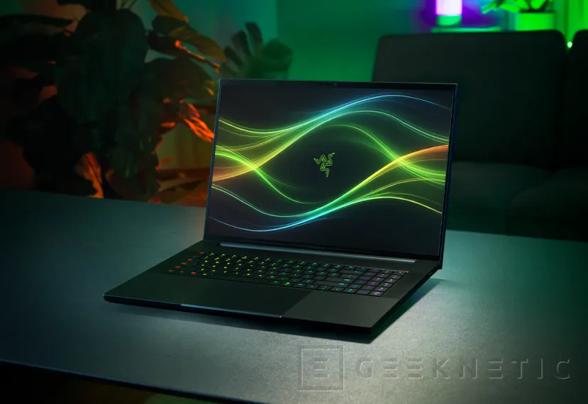 Geeknetic Razer renueva el Blade 18 con Intel Core Ultra 9, pantalla dual y configuraciones que rozan los 7.000 dólares 1
