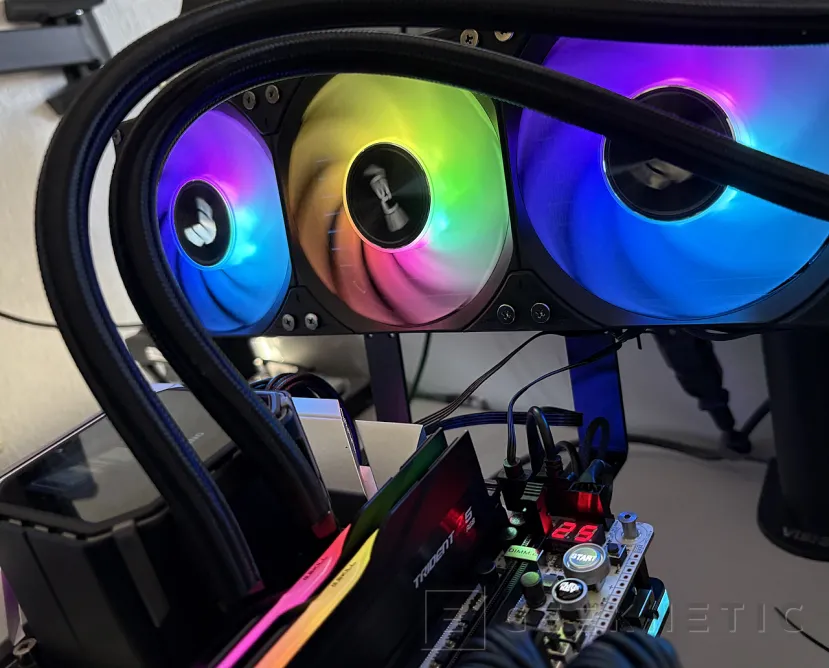 Geeknetic ASUS TUF Gaming LC III 360 ARGB LCD: Review: 360mm, ARGB, Ventiladores de alta presión estática y pantalla LCD 14