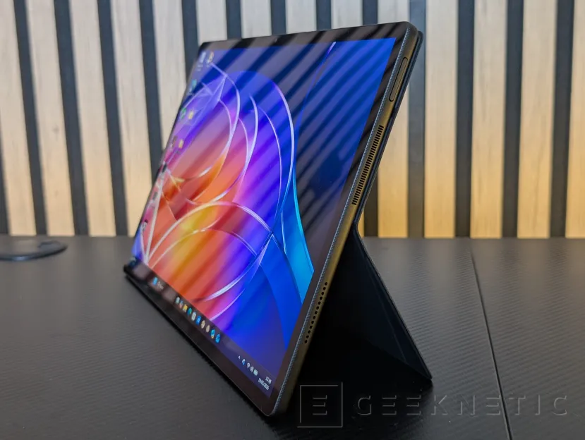 Geeknetic ASUS ProArt PZ14 HT7407 Review: el Snapdragon X2 Elite logra casi 11 horas de autonomía en un formato ultraligero de solo 9 milímetros 7