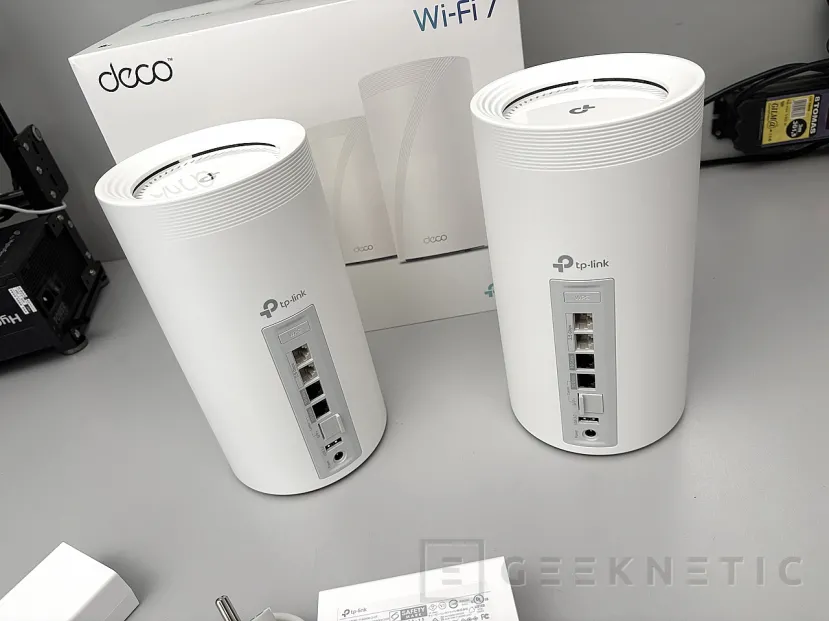 Geeknetic TP-Link Deco BE85 Wi-Fi 7 BE19000 Review: combina lo mejor de Wi-Fi 7 sumando 10GbE, fibra y una potencia de proceso única 12