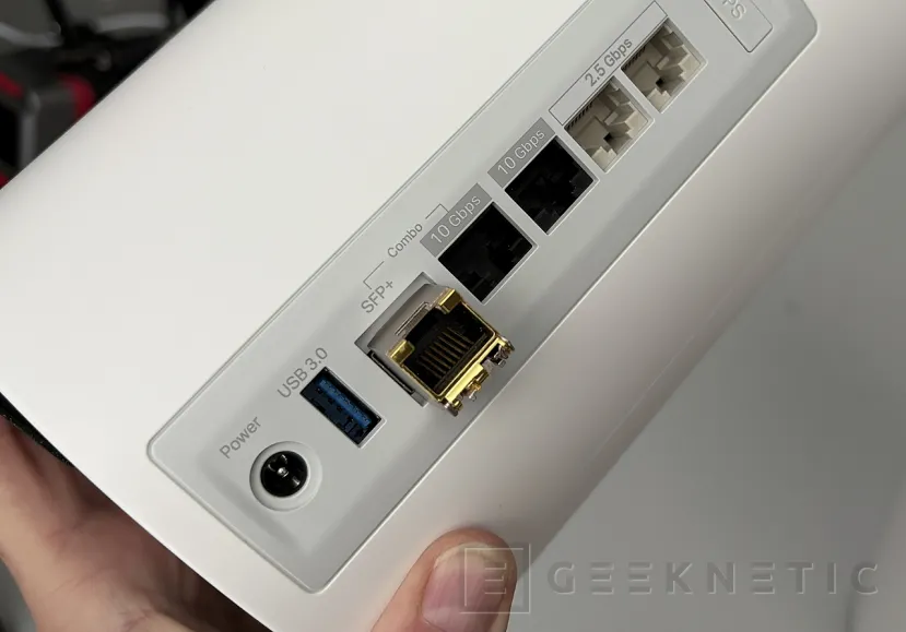 Geeknetic TP-Link Deco BE85 Wi-Fi 7 BE19000 Review: combina lo mejor de Wi-Fi 7 sumando 10GbE, fibra y una potencia de proceso única 5