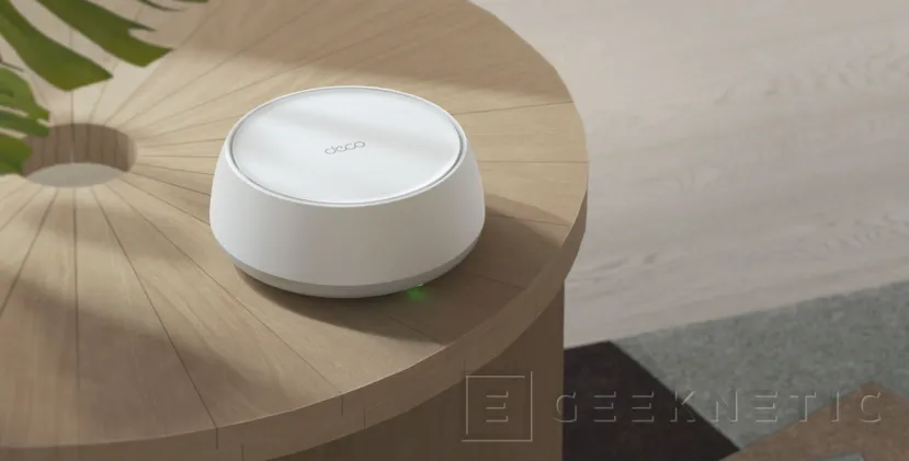Geeknetic Operación salida: protege tu casa con videovigilancia IA en 4K y llévate el internet 5G a la playa con Deco × Tapo 5