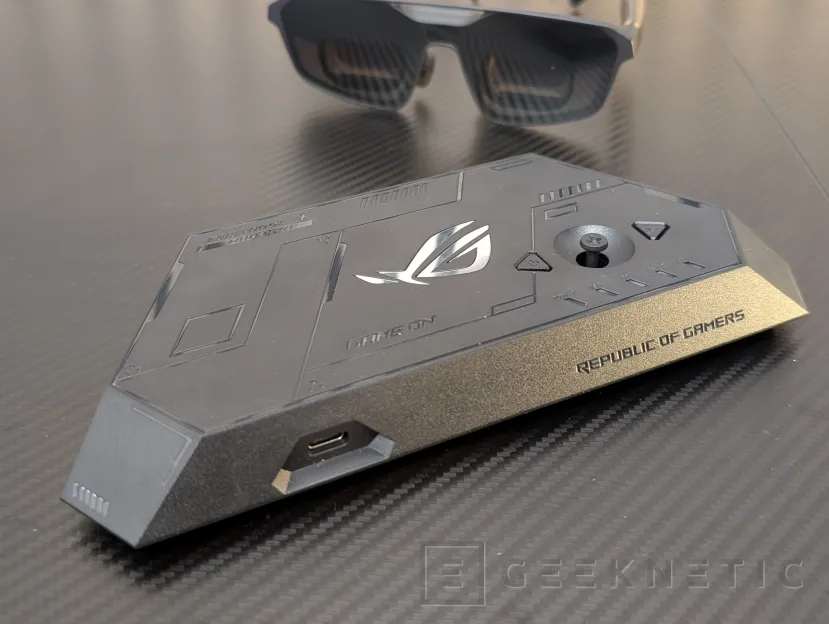 Geeknetic ASUS ROG XREAL R1 Review: las gafas Micro-OLED que convierten tu portátil o consola en un panel virtual de 171 pulgadas 10