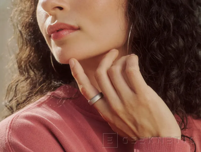 Geeknetic Oura presenta Oura Ring 5, un anillo un 40% más pequeño que su predecesor y que ataca el interés creciente por los wearables sin pantalla 1
