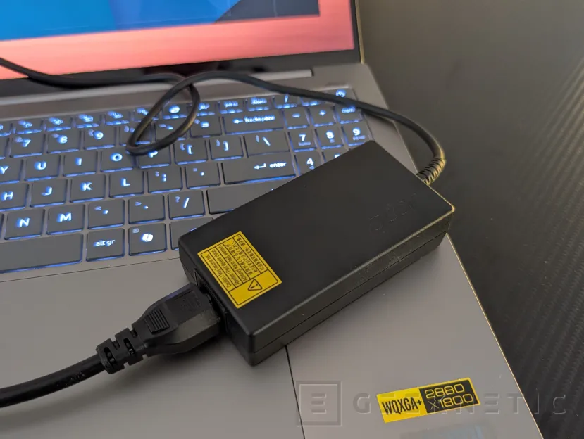 Geeknetic Acer Swift 16 AI Review: el 16 pulgadas OLED más equilibrado con Core Ultra X7 y menos de 15 mm de grosor 8