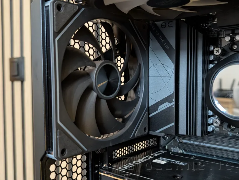 Geeknetic LC-Power Gaming 812B Onyx Vision Review 11