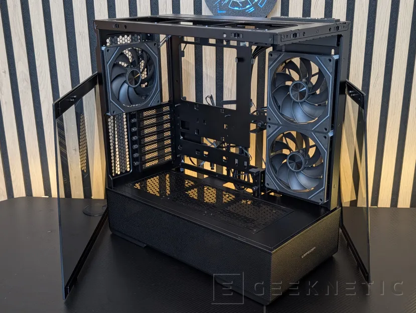 Geeknetic LC-Power Gaming 812B Onyx Vision Review 6
