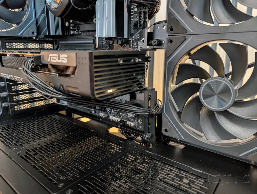 Geeknetic LC-Power Gaming 812B Onyx Vision Review 18