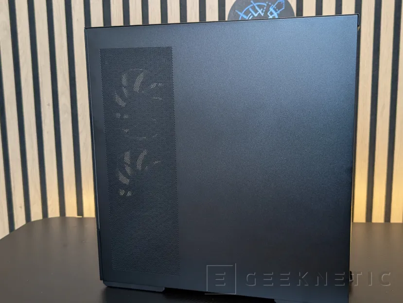 Geeknetic LC-Power Gaming 812B Onyx Vision Review 4