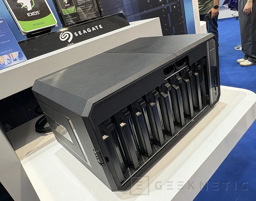 Geeknetic QNAP en Computex 2026: renovación completa de gama, IA integrada en QTS y networking de altas capacidades 2
