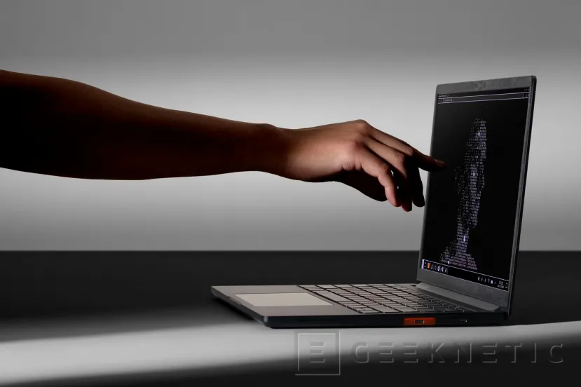 Geeknetic El Framework Laptop 13 Pro se retrasa por un fallo en el trackpad háptico y otro en la pantalla detectados antes de la producción 1