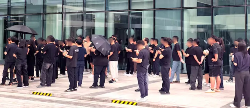 Geeknetic Los trabajadores de la división de dispositivos de Samsung inician protestas por cobrar 100 veces menos bonus que los compañeros de memorias 1