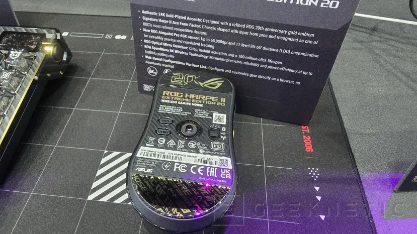 Geeknetic Un ratón de 65.000 DPI y un teclado con fibra de carbono bañados en oro de 24 quilates entre los nuevos periféricos de ASUS ROG 20 aniversario 7