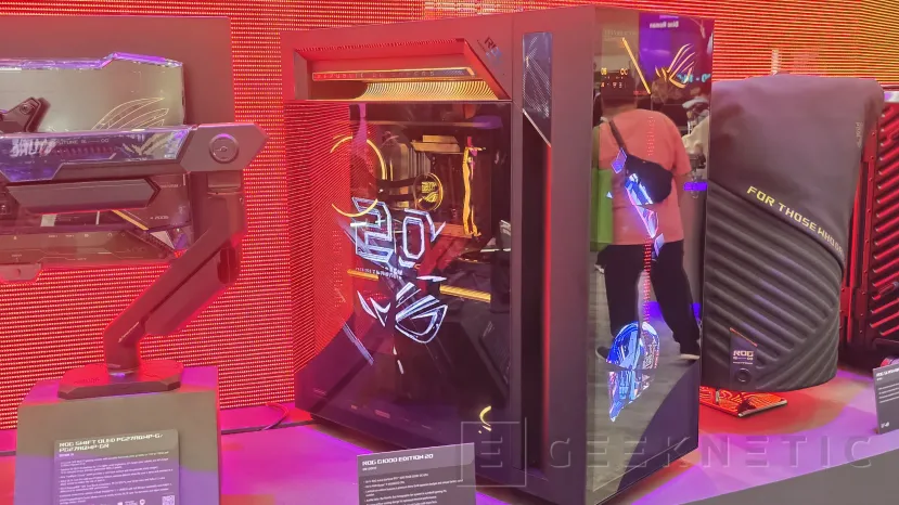 Geeknetic ASUS ROG G1000 Edition 20: así es el sobremesa de 40 kilos con ventiladores holográficos y un Ryzen 9 9950X3D 5