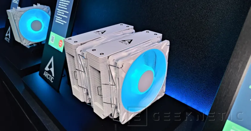 Geeknetic ARCTIC presenta el disipador de doble torre Freezer 61: soporte para sockets LGA1954 y doble ventilador 4