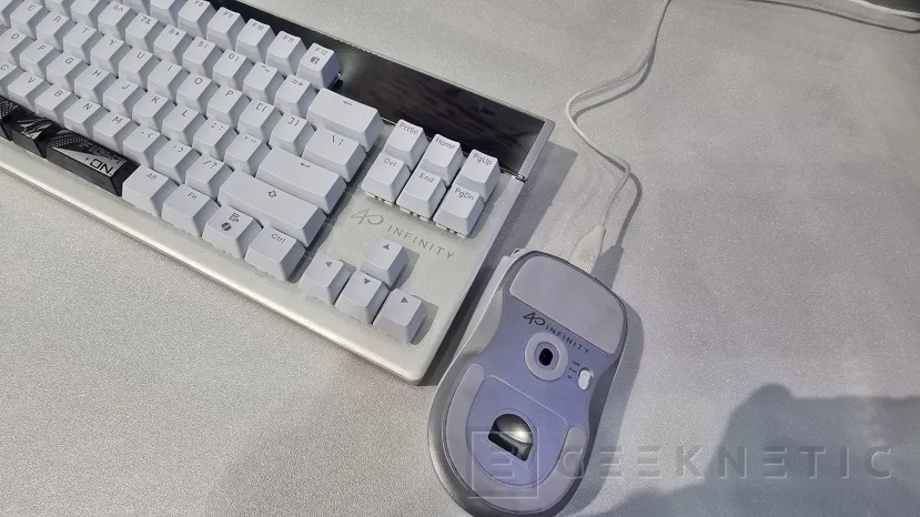 Geeknetic GIGABYTE enseña en el Computex 2026 sus nuevos AORUS K10 INFINITY y M10 INFINITY 3