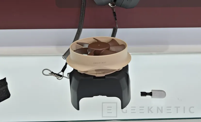 Geeknetic NL-LC1: La primera refrigeración líquida AiO de Noctua llega con aislamiento acústico en el bloque 5