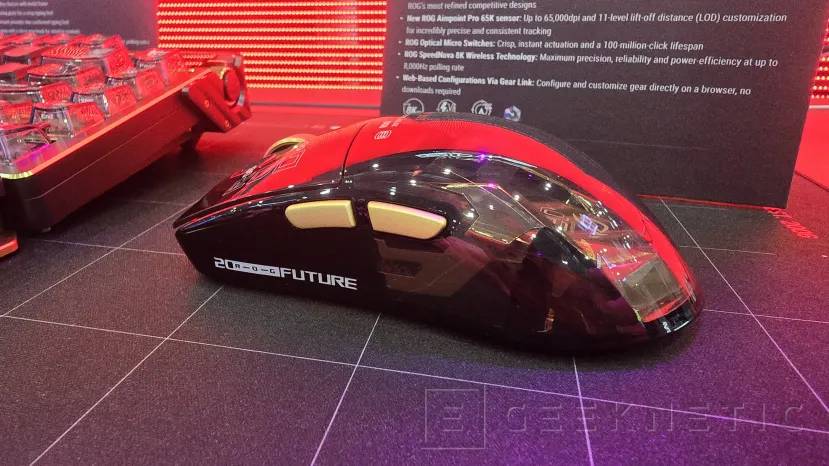 Geeknetic Un ratón de 65.000 DPI y un teclado con fibra de carbono bañados en oro de 24 quilates entre los nuevos periféricos de ASUS ROG 20 aniversario 6