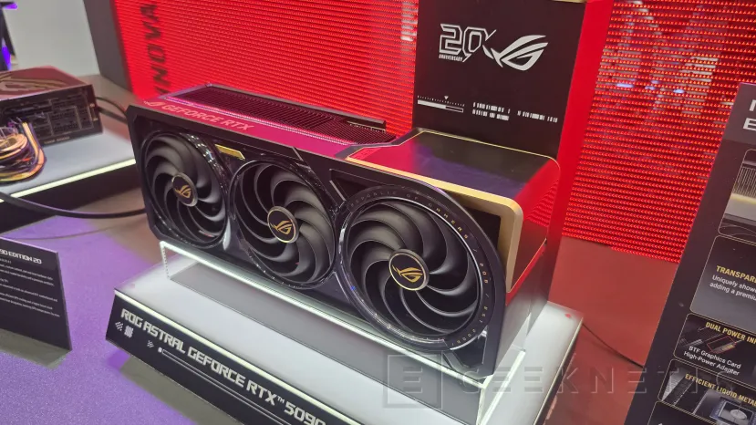 Geeknetic ASUS ROG Astral GeForce RTX 5090 Edition 20: la impresionante tarjeta gráfica de 5 slots con pantalla curva y 4 ventiladores 4
