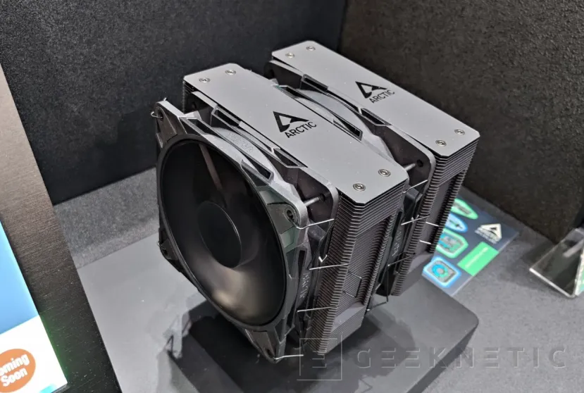 Geeknetic ARCTIC presenta el disipador de doble torre Freezer 61: soporte para sockets LGA1954 y doble ventilador 1