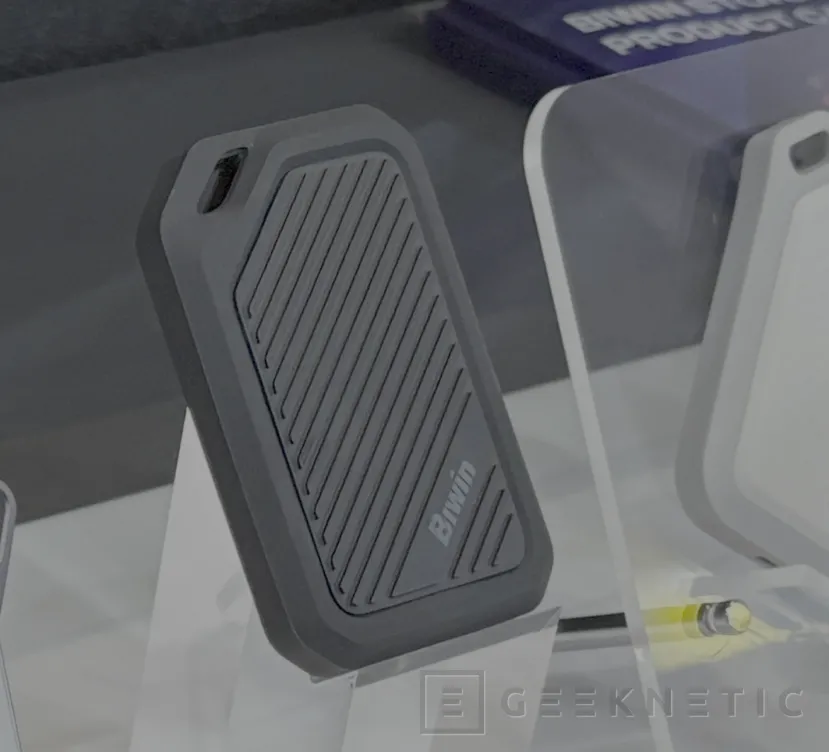 Geeknetic Biwin también se acuerda del almacenamiento externo: CFexpress VPG800, SSD portátiles de hasta 8 TB, microSD Express y más 2