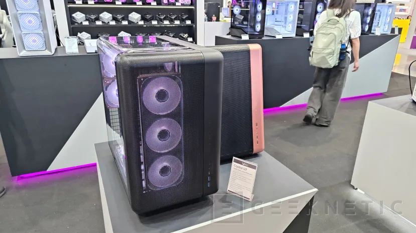 Geeknetic Las Crystal U7 y Z3 llegan con soporte para radiadores de 360 mm y GPU de hasta 420 mm en la gama panorámica de Formula V Line 1