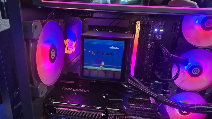 Geeknetic Las nuevas refrigeraciones líquidas de LevelPlay convierten el bloque de la CPU en una pantalla personalizable y orientable 4