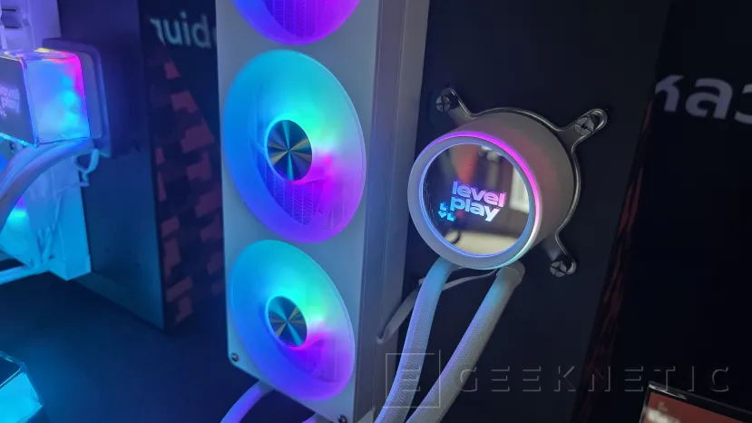 Geeknetic LevelPlay ofrece una alternativa a las RL AiO con pantalla LCD con sus nuevas Nova 360 y Wave 360 1