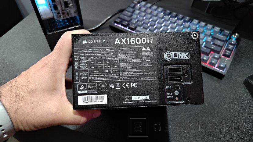CORSAIR renueva sus fuentes con una AX1600i SHIFT de 1600 W, una