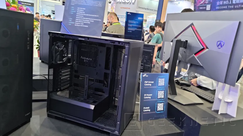 Geeknetic Las FSP U500 y U501 llegan como cajas E-ATX para workstation, una con radiador frontal de 480 mm y otra con paneles mesh y ventiladores de 16 cm 2