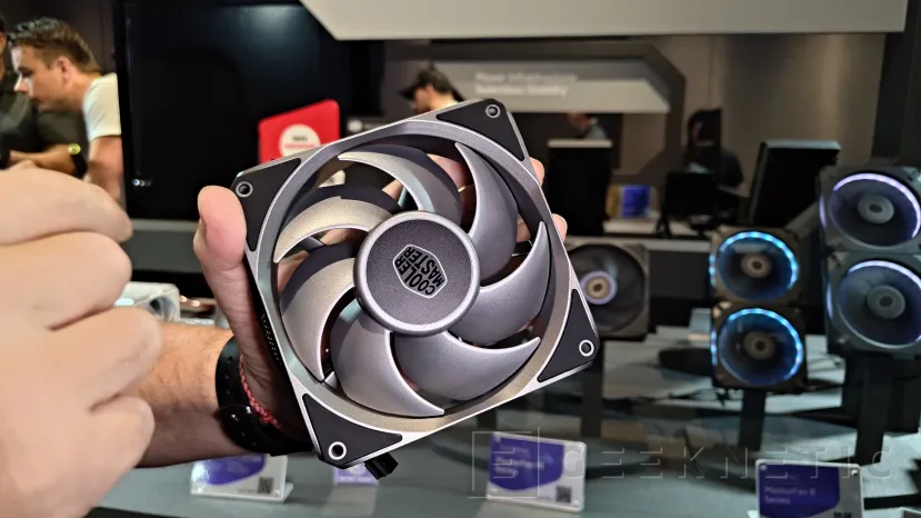 Geeknetic Así es el primer ventilador 100 % de aluminio para PC de Cooler Master: hasta 121,73 CFM y 13,15 mmH₂O 1
